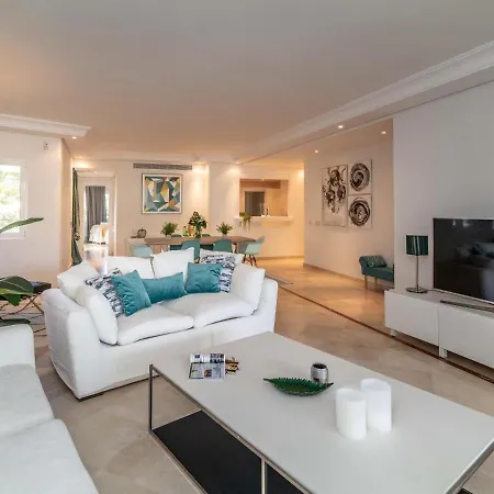 Apartment Vacation I Jardines De Ventura Del Mar, Walk To Puerto Banus Marina, A Minute From The Beach, Groundfloor, Family Friendly And Pool *