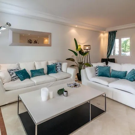 Vacation I Jardines De Ventura Del Mar, Walk To Puerto Banus Marina, A Minute From The Beach, Groundfloor, Family Friendly And Pool Marbella