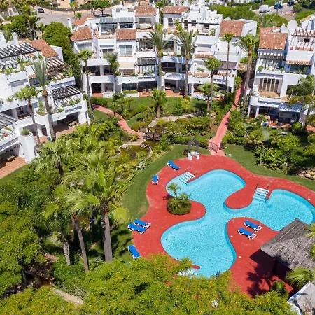 Apartment Vacation I Jardines De Ventura Del Mar, Walk To Puerto Banus Marina, A Minute From The Beach, Groundfloor, Family Friendly And Pool Marbella