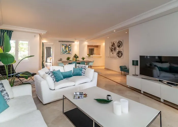 アパート Vacation I Jardines De Ventura Del Mar, Walk To Puerto Banus Marina, A Minute From The Beach, Groundfloor, Family Friendly And Pool *