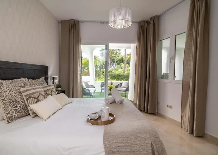 アパート Vacation I Jardines De Ventura Del Mar, Walk To Puerto Banus Marina, A Minute From The Beach, Groundfloor, Family Friendly And Pool マルベーリャ