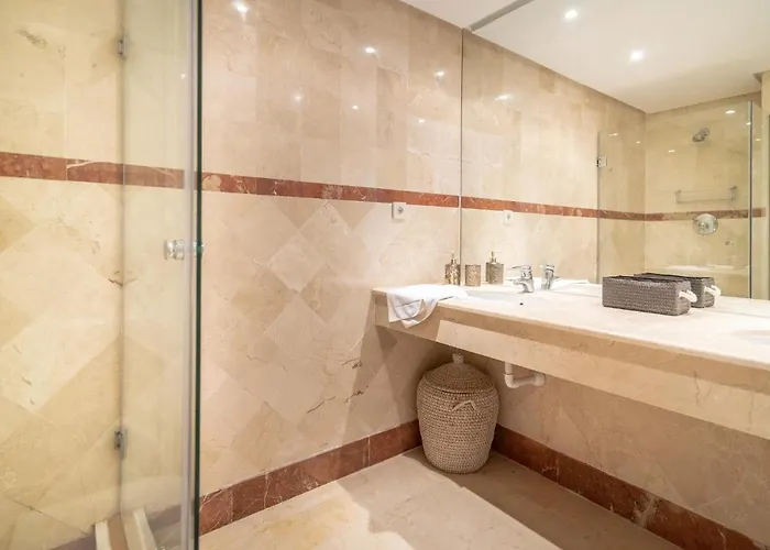 Vacation I Jardines De Ventura Del Mar, Walk To Puerto Banus Marina, A Minute From The Beach, Groundfloor, Family Friendly And Pool アパート *