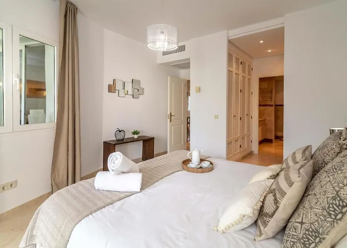 Vacation I Jardines De Ventura Del Mar, Walk To Puerto Banus Marina, A Minute From The Beach, Groundfloor, Family Friendly And Pool アパート *