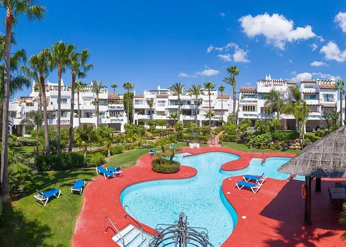 アパート Vacation I Jardines De Ventura Del Mar, Walk To Puerto Banus Marina, A Minute From The Beach, Groundfloor, Family Friendly And Pool マルベーリャ