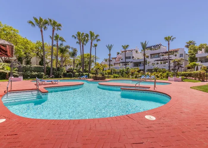 Vacation I Jardines De Ventura Del Mar, Walk To Puerto Banus Marina, A Minute From The Beach, Groundfloor, Family Friendly And Pool