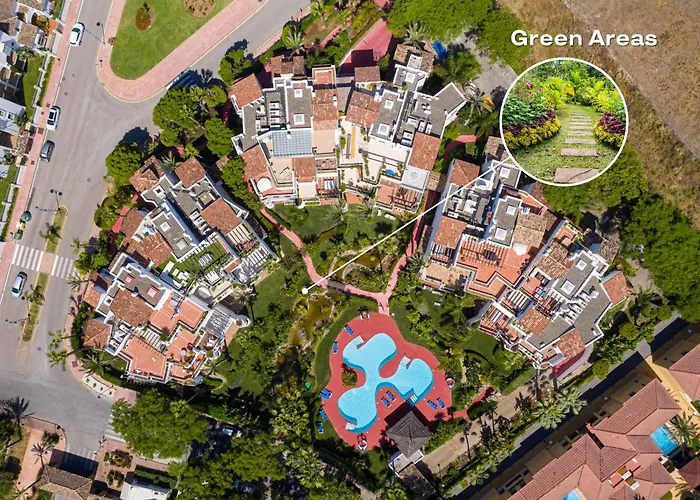 Vacation I Jardines De Ventura Del Mar, Walk To Puerto Banus Marina, A Minute From The Beach, Groundfloor, Family Friendly And Pool アパート