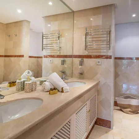 Vacation I Jardines De Ventura Del Mar, Walk To Puerto Banus Marina, A Minute From The Beach, Groundfloor, Family Friendly And Pool Διαμέρισμα